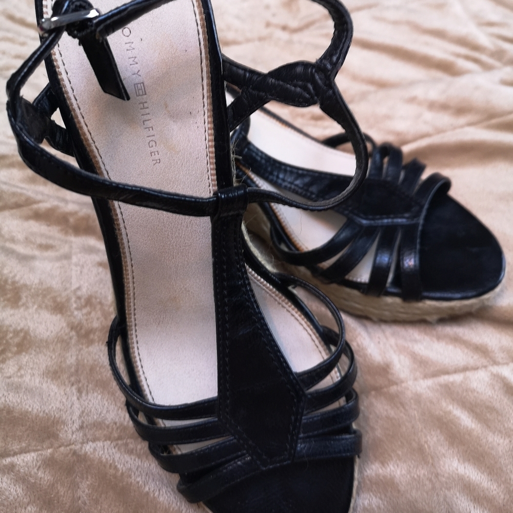 TOMMY HILFIGER shoes